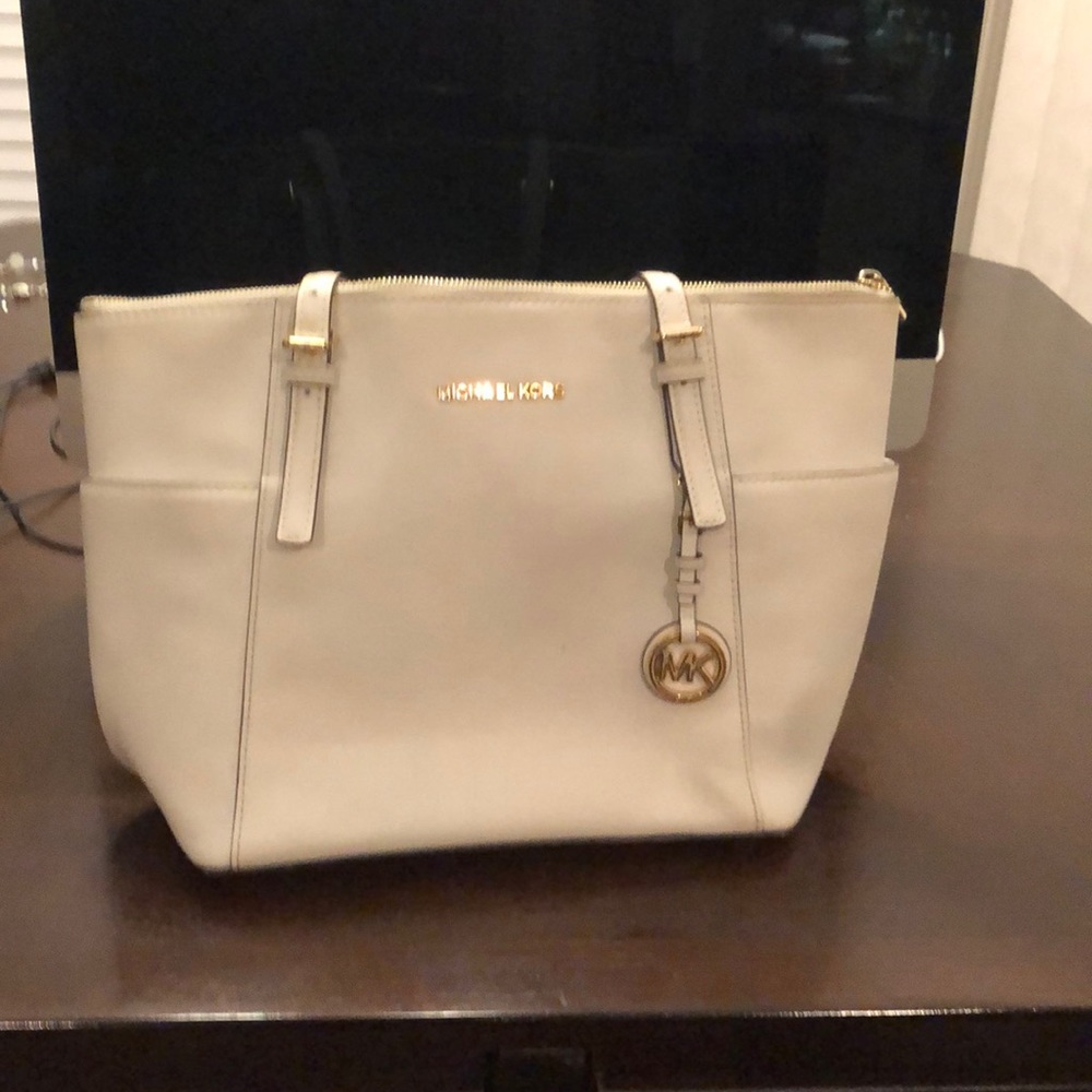 White Michael Kor’s purse